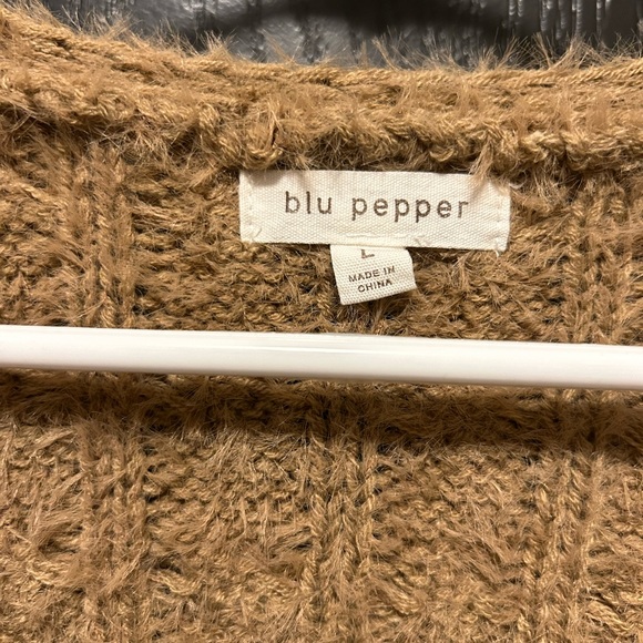 Brown fuzzy cardigan - Picture 3 of 4